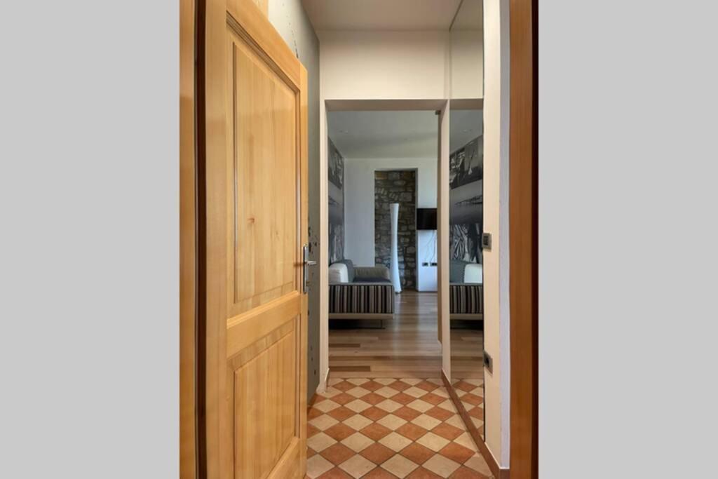 איזולה Stylish One Bedroom Apartment Near The Riva מראה חיצוני תמונה